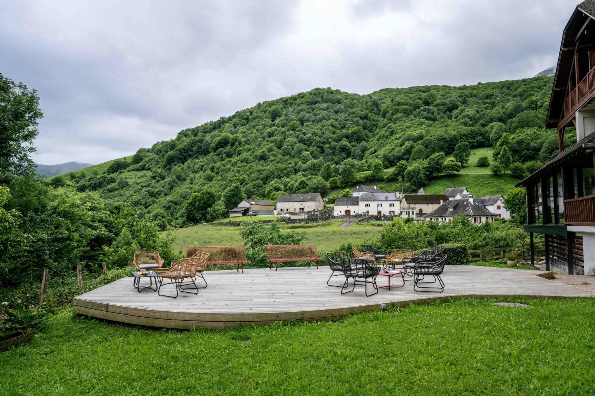 Logis Hotel Etchemaite Larrau Exterior photo