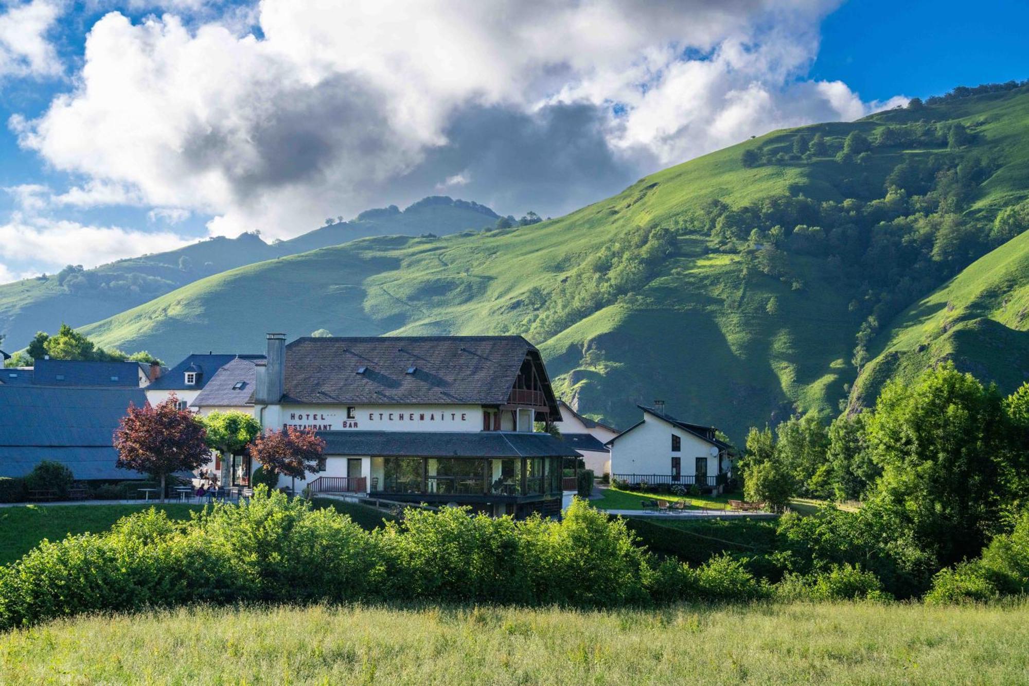 Logis Hotel Etchemaite Larrau Exterior photo