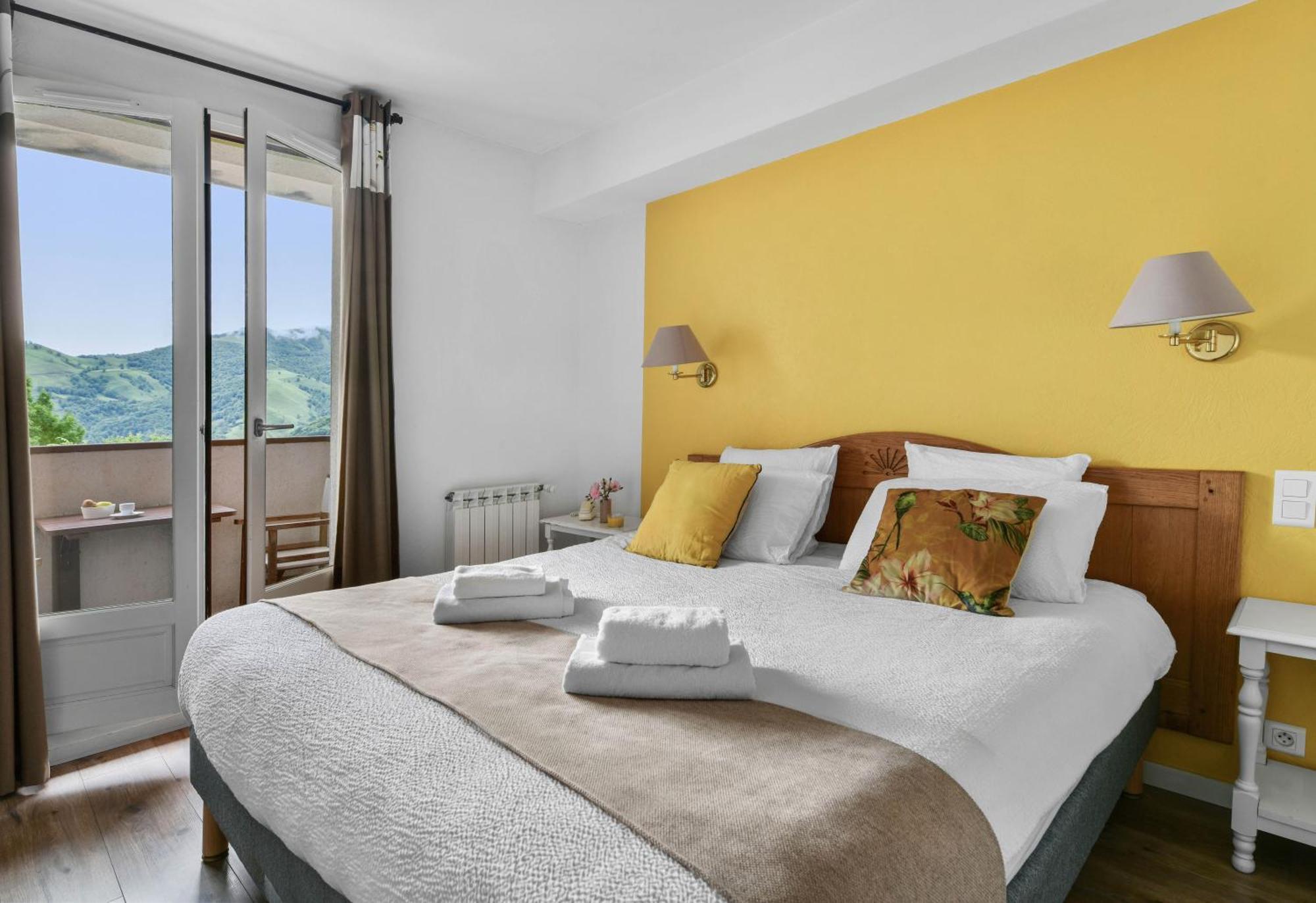 Logis Hotel Etchemaite Larrau Exterior photo